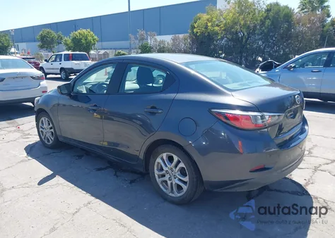 2016 Scion Ia z USA, uszkodzony, nr VIN 3MYDLBZV1GY114836